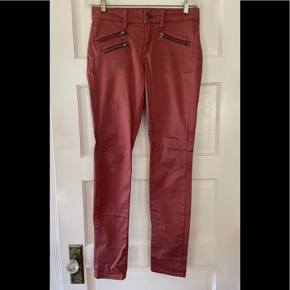 Joe’s Rocker Skinny fit jeans in size 27